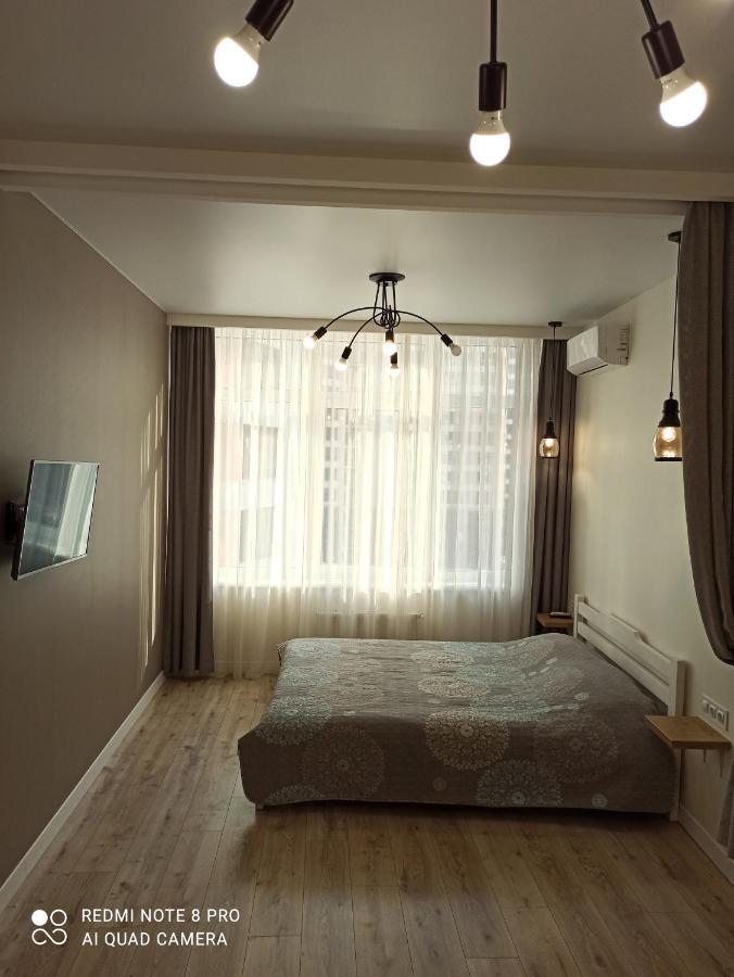 Самостоятельная Квартира Leilighet Odessa Eksteriør bilde